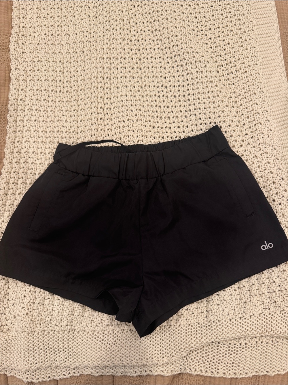 ALO Yoga Black Women’s Athletic Shorts